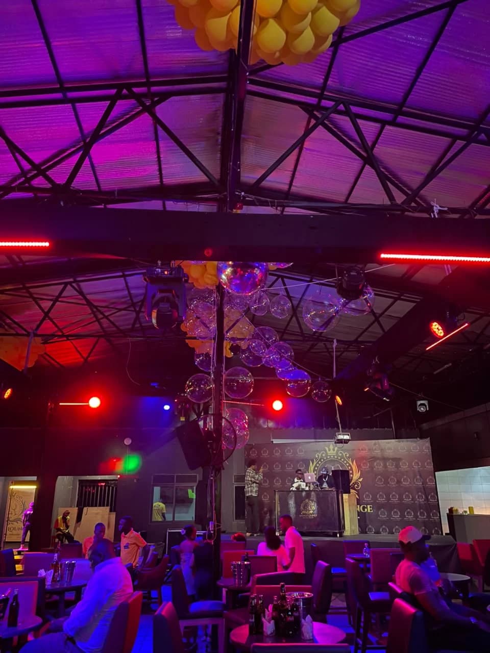 Da avenue lounge in Mbale