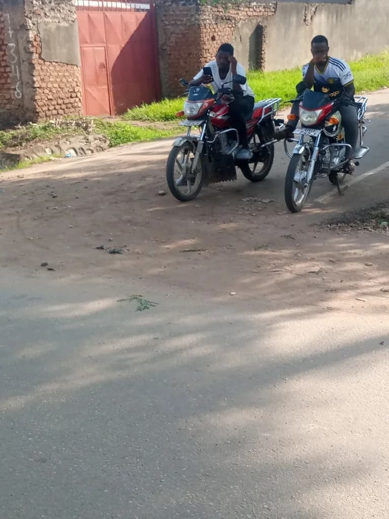 3wise men boda stage in Kasese